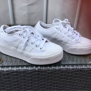 Nizza platform Adidas sneaker